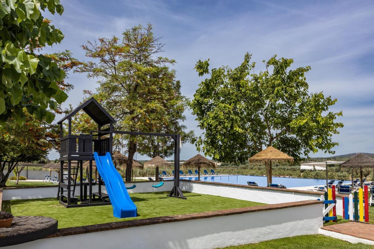 Vila Planicie 몬사리스 외부 사진